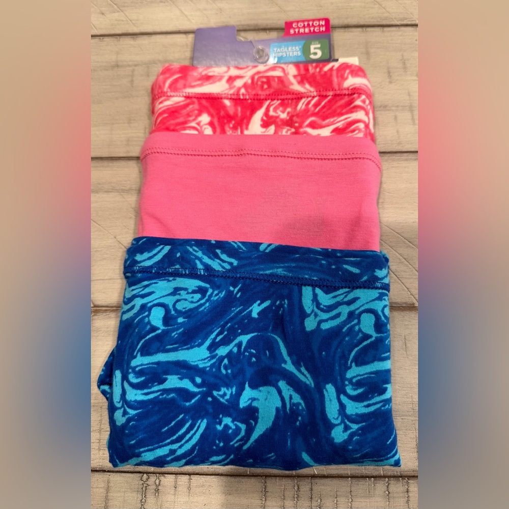 Hanes Cotton Stretch Girls Tagless Hipsters Briefs, 3 pack